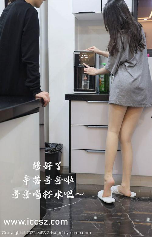 网红吃瓜事件俩个女的是谁,揭秘事件中两位女主角的身份之谜