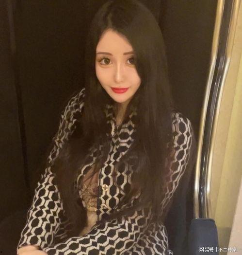 吃瓜女网红图片头像,揭秘吃瓜女网红的独特魅力！”